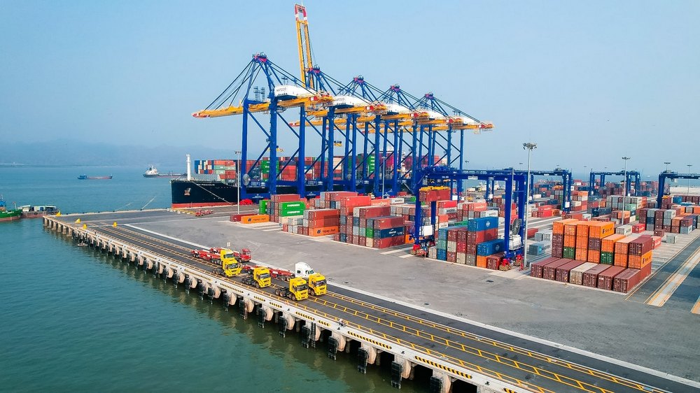Domestic sea freight & door-to-door service